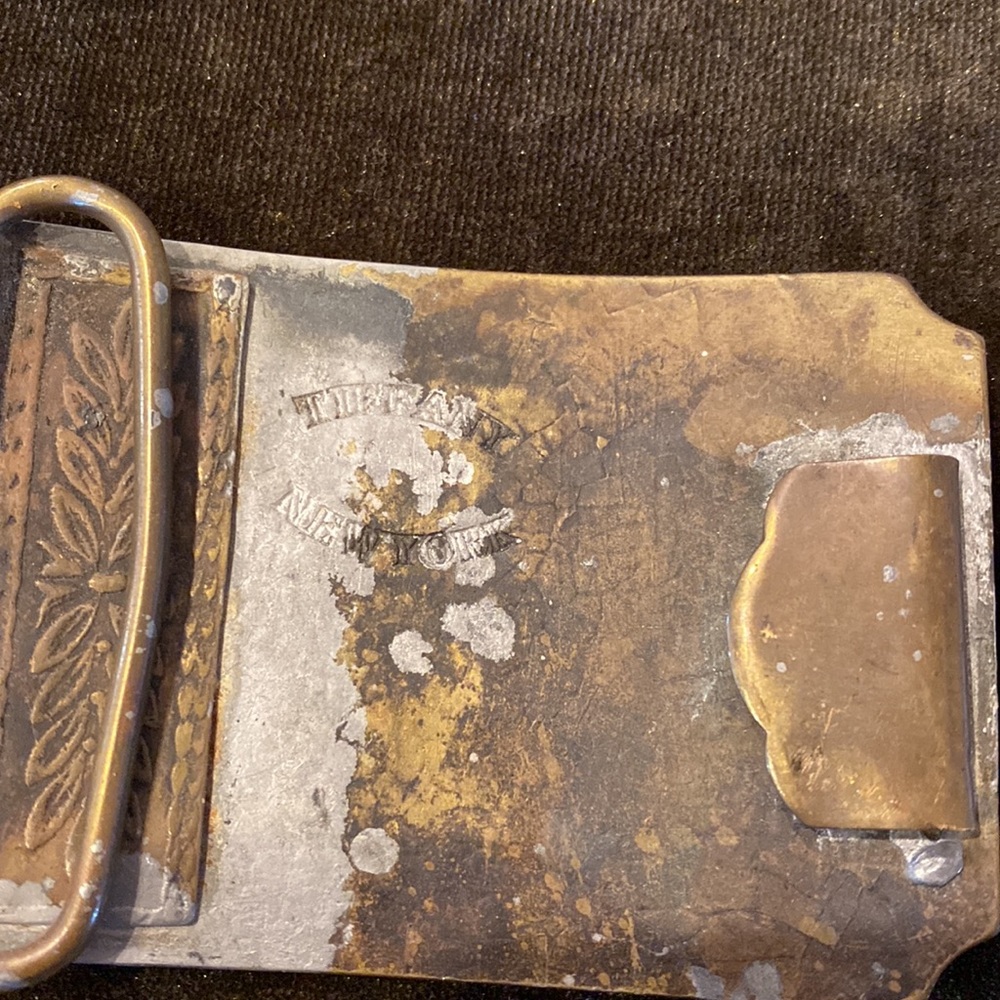 4 Assorted Belt Buckles - Picture 9 of 9